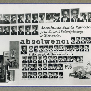 Tablo absolwentów Zasadniczej Szkoły Zawodowej przy Z.A. im.F.Dzierżyńskiego w Tarnowie, absolwenci 1968-1973r. Z archiwum Roberta Lichwały.